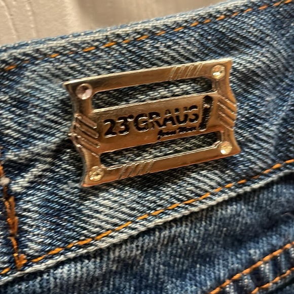 23 Graus denim shorts - sexy - patchwork. Brazil - Picture 3 of 5